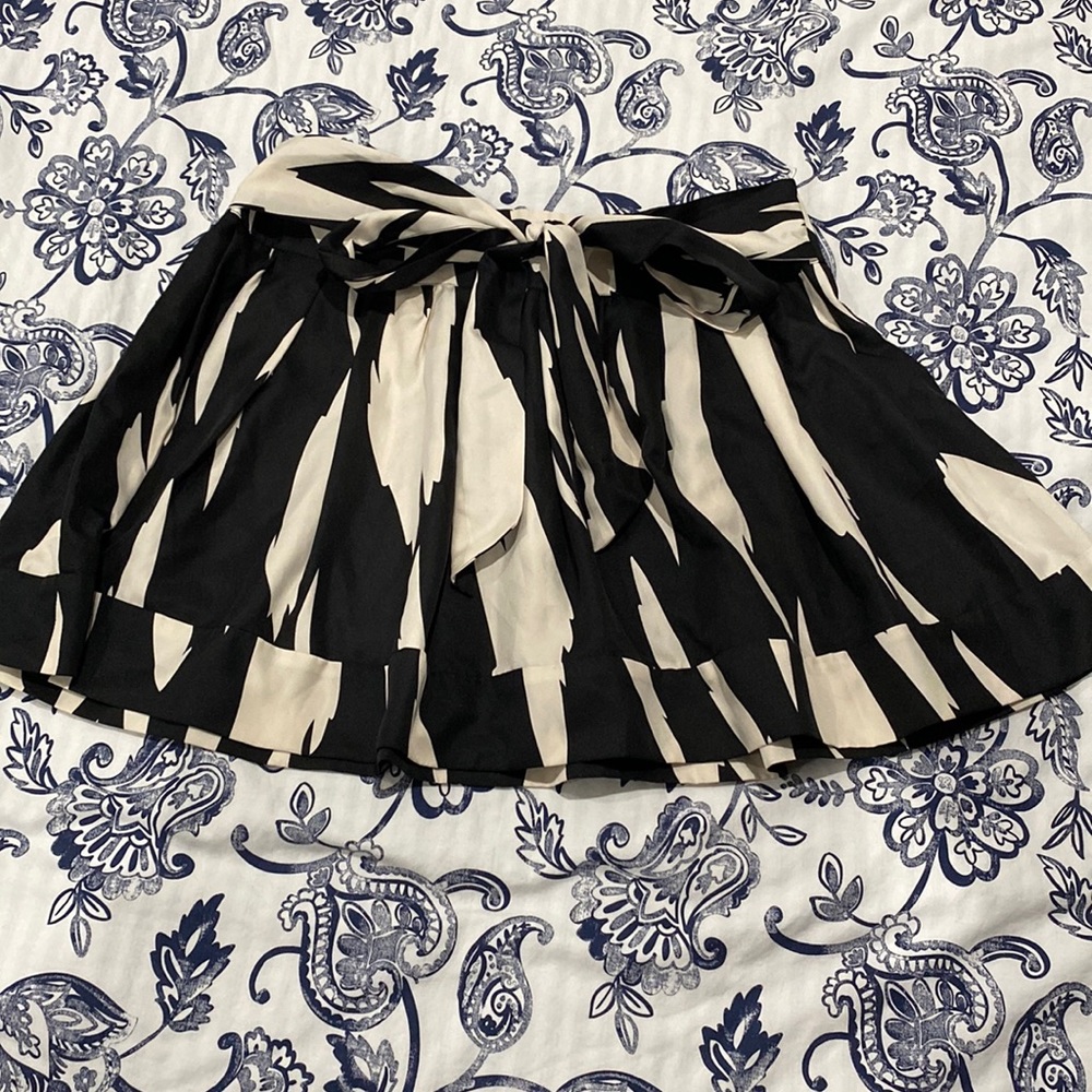 Flare mini silk skirt sz 8P